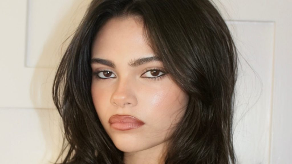 Arianna Greenblatt Got a Fairy Cut, and It's the Perfect Mid-Length Style for Winter