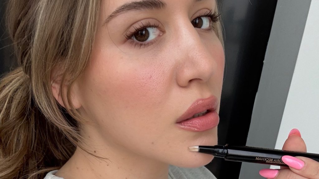 This Augustinus Bader Concealer Pen Is the Only Thing That Erases My Dark Circles