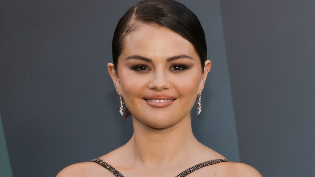 Selena Gomez’s Wavy Bob Is as Sweet as Her Little White Dress