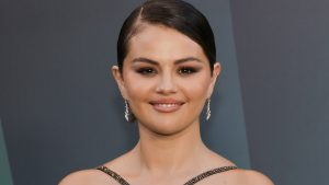 Selena Gomez’s Wavy Bob Is as Sweet as Her Little White Dress