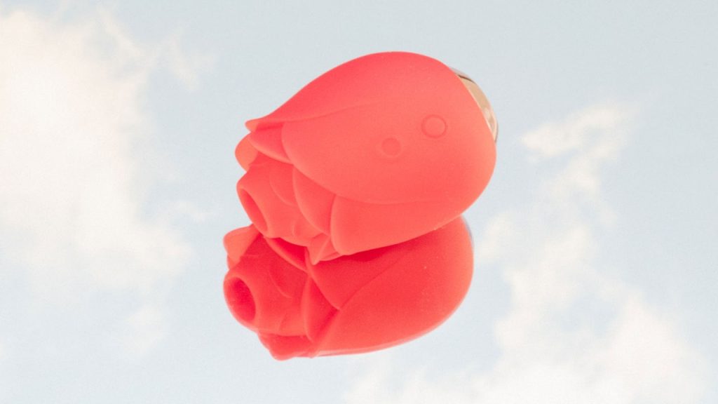 I Tried the Viral Rose Vibrator—Here's What I Thought