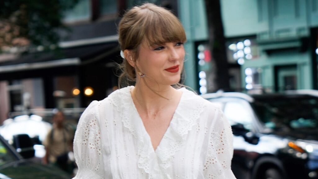 Taylor Swift, สุดยอดกระเป๋า, เทรนด์ฤดูใบไม้ร่วง 2025