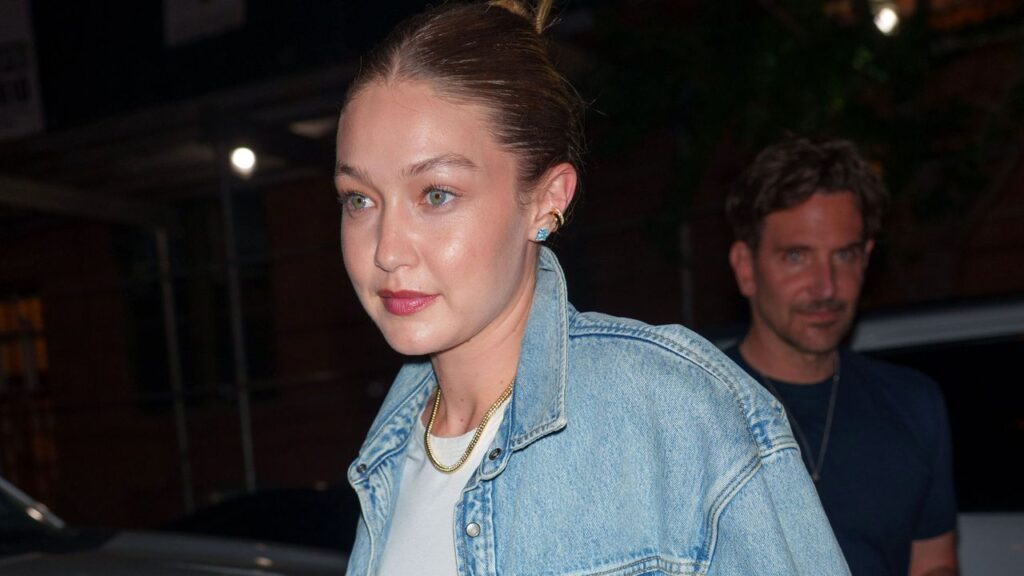 Gigi Hadid, รัก, ฤดูร้อน, เท้า, รองเท้าบัลเล่ต์ตาข่าย
