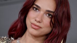 Dua Lipa, เล็บสไตล์จุด, เทรนด์แฟชั่นฤดูร้อน