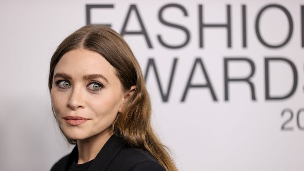 Mary-Kate Olsen, ออกแบบ, เสื้อผ้าชายหาด, รูปภาพใหม่