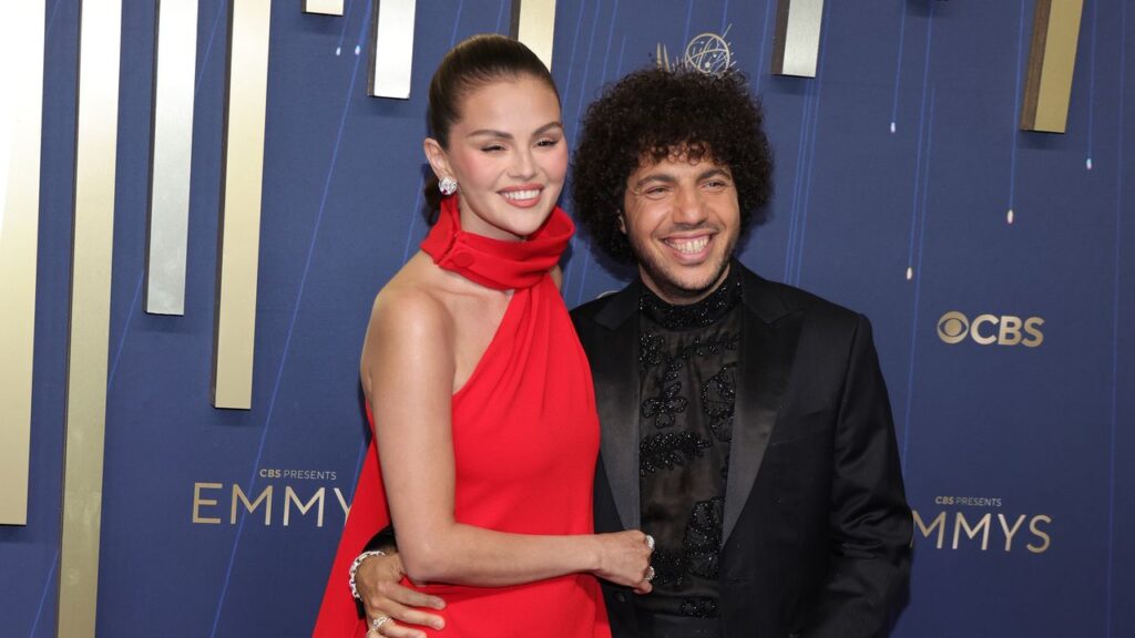 เซลena โกเมซ แต่งงาน ชุดแต่งงาน ดีไซเนอร์ เทย์เลอร์ สวิฟต์