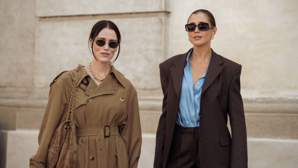 แต่งกายทำงานฤดูนี้